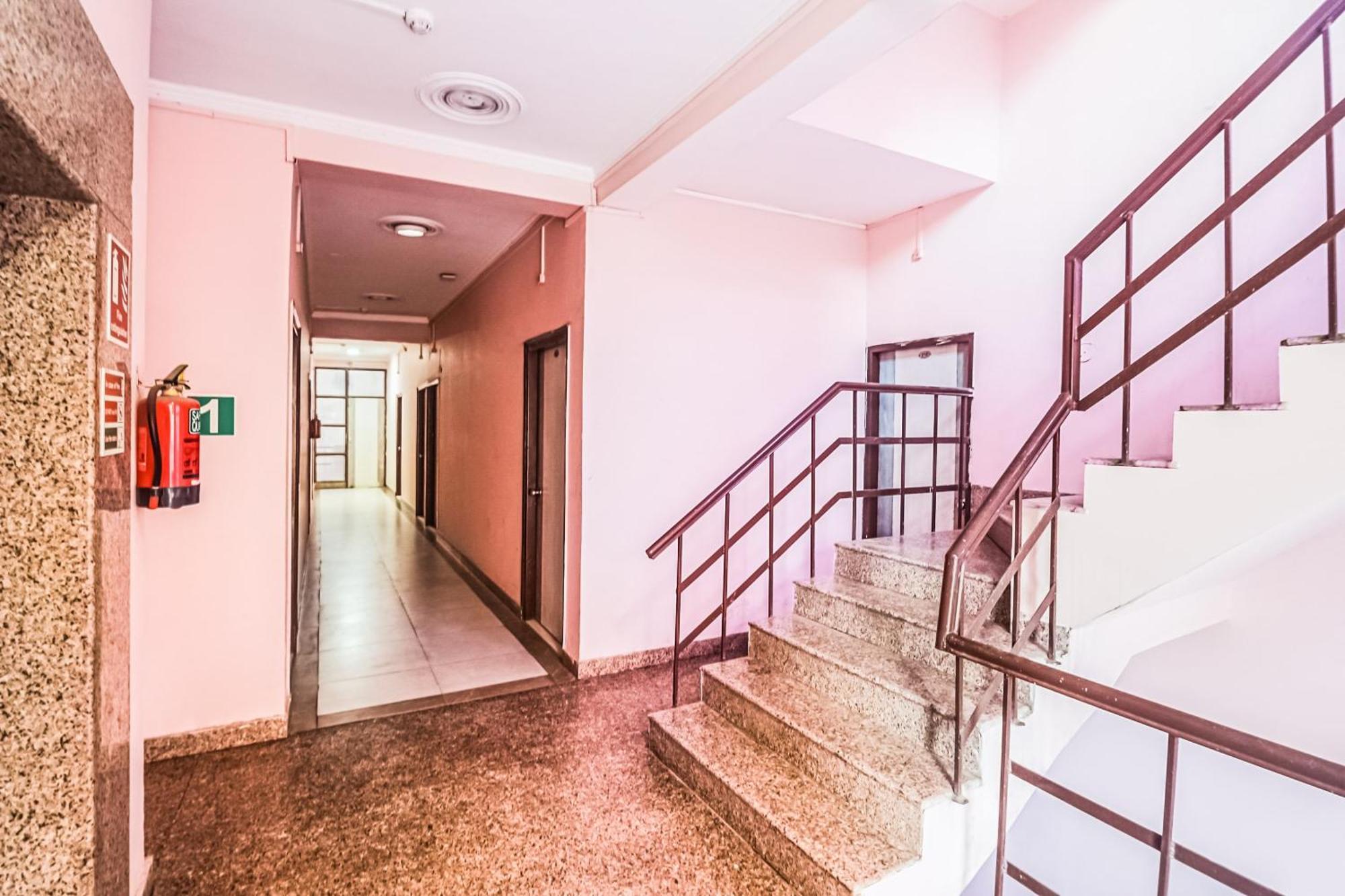 גורגאון Hotel O Avni Residency מראה חיצוני תמונה