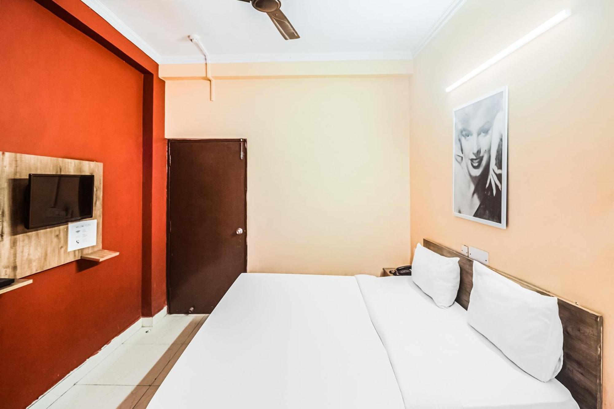 גורגאון Hotel O Avni Residency מראה חיצוני תמונה